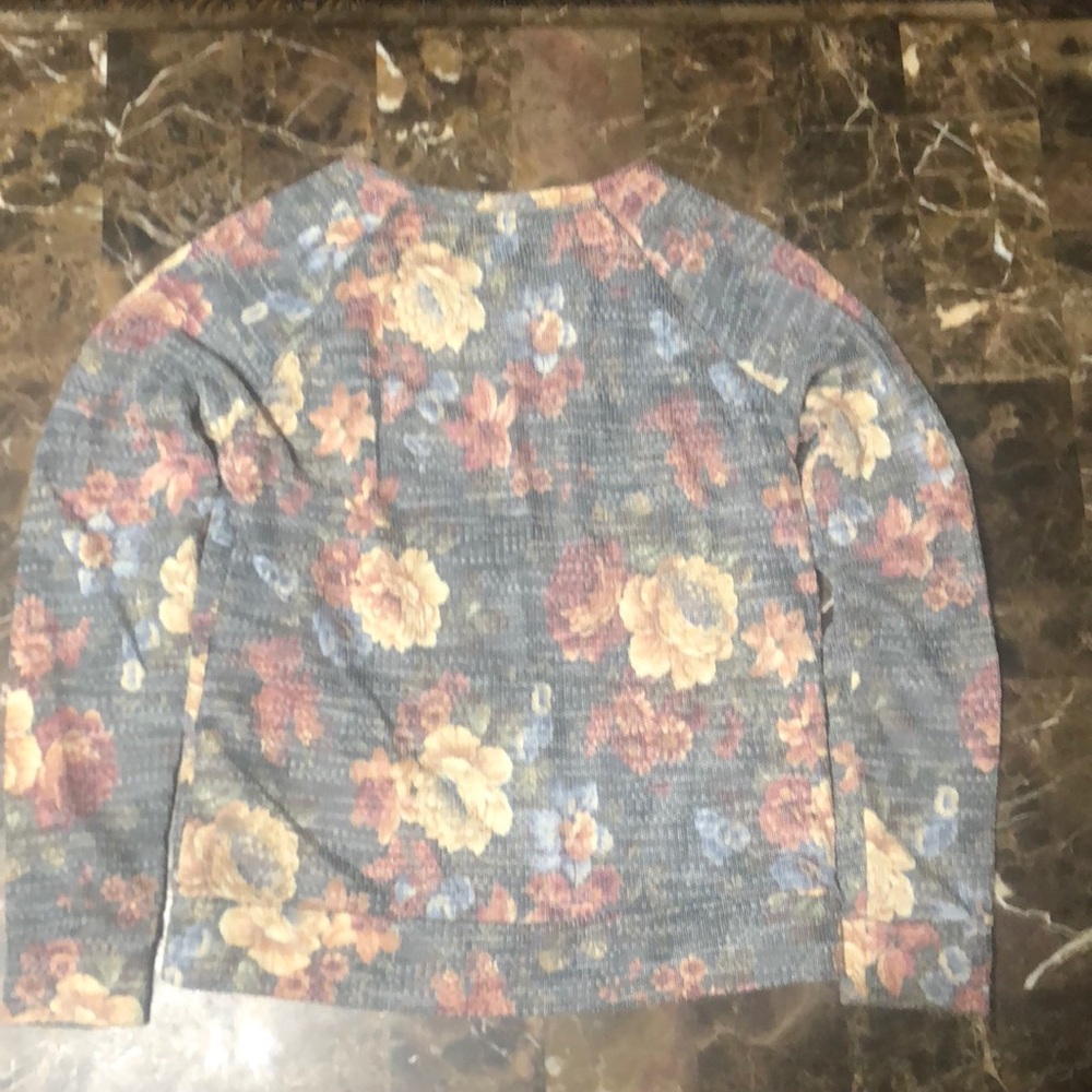 Sweater - Picture 6 of 6